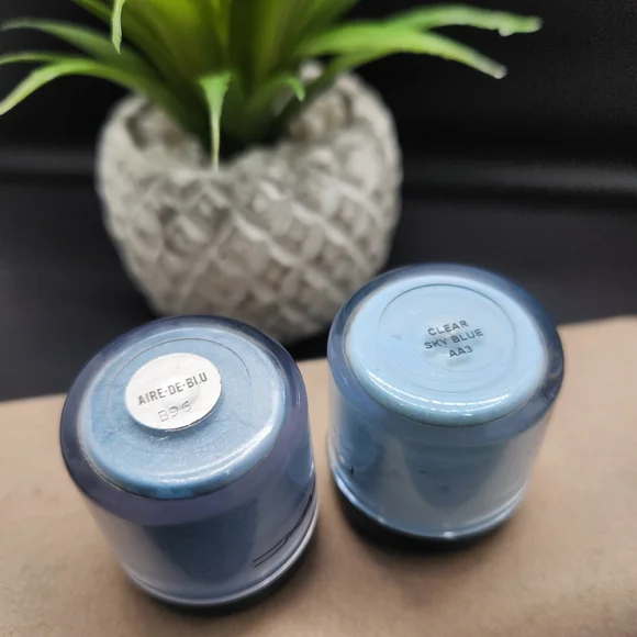 MAC Cosmetics Eyeshadow Duo - Black and Blue - Picture 2 of 2